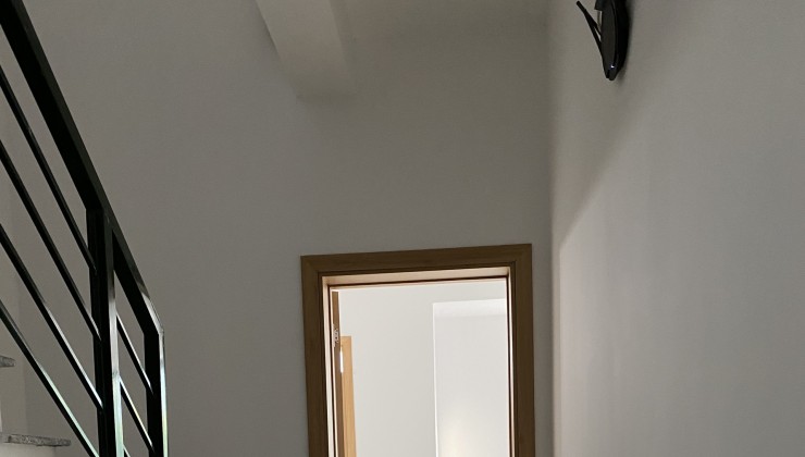 CHO THUÊ CẢ TÒA BIỆT THỰ TÂY NAM BÁN ĐẢO LINH ĐÀM, 4 TẦNG, 180M2, 7 PHÒNG, 7 WC, GIÁ 35TR